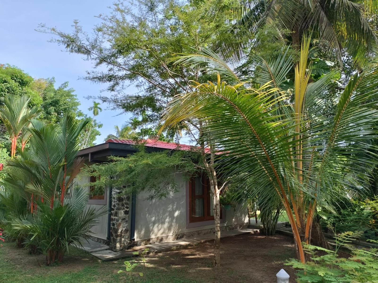 Avalon Village Resort Induruwa Dış mekan fotoğraf